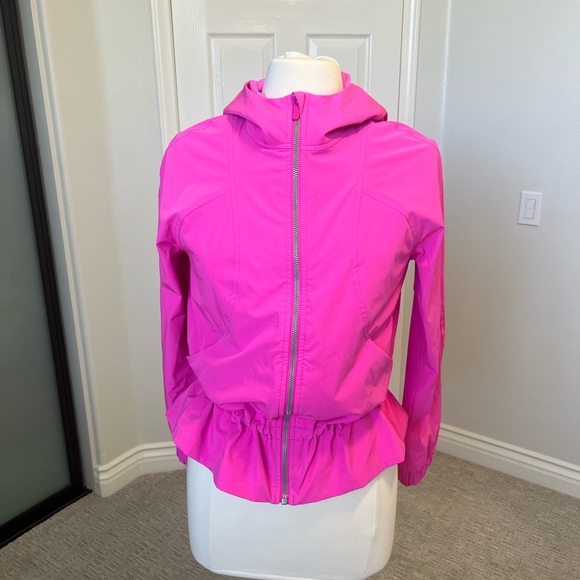 Lululemon bright pink jacket like new! - Picture 1 of 4